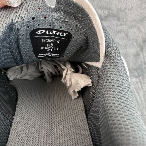 Giro Techne women’s size 6 bike shoes unworn - Picture 5 of 6